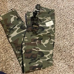 Brand new Juniors camo Jeans